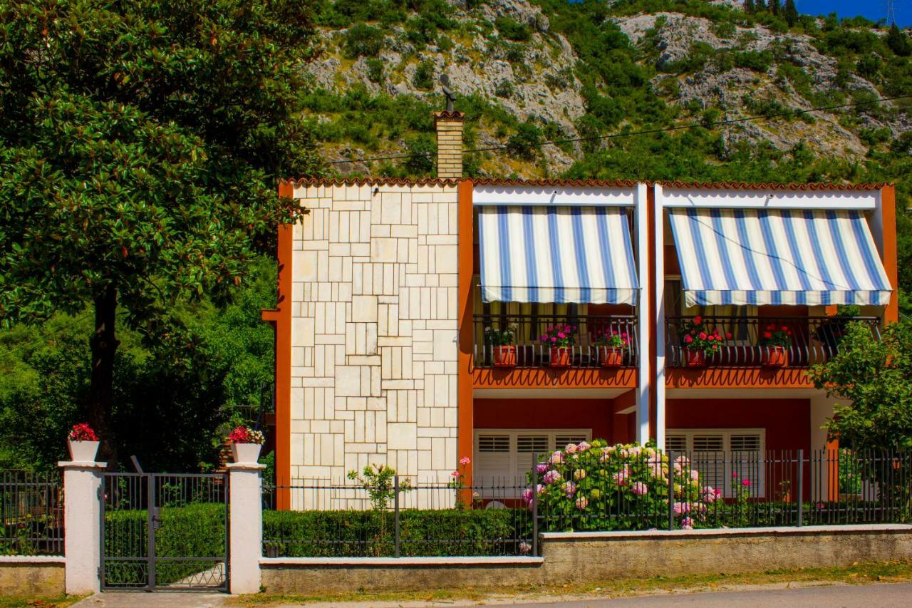 Apartments Rustic Kotor Exterior photo